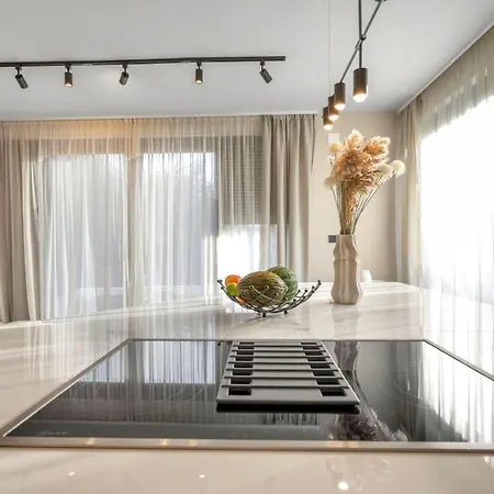 8 - Luxury Roof Pools Otel