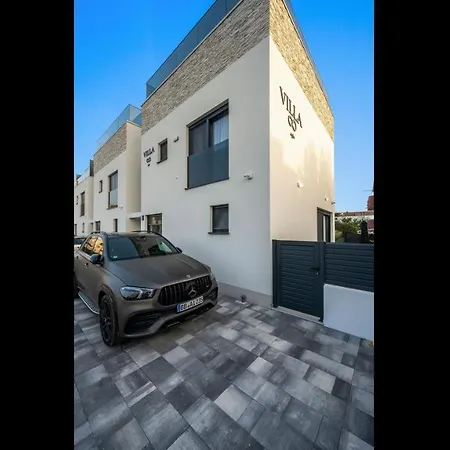 8 - Luxury Roof Pools Otel Srima