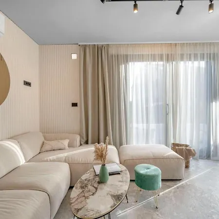 8 - Luxury Roof Pools Srima
